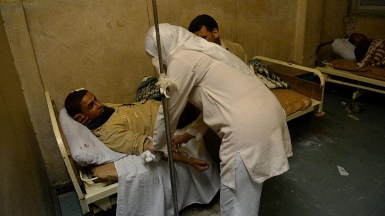 وقائع إهمال داخل المستشفيات في مصر