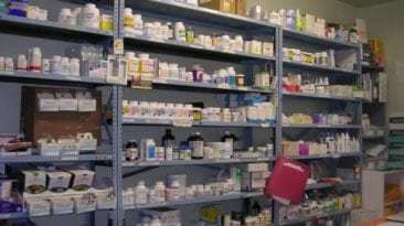 جدل حول إجازة وزارة الصحة تواجد الأدوية بالمستشفيات الخاصة