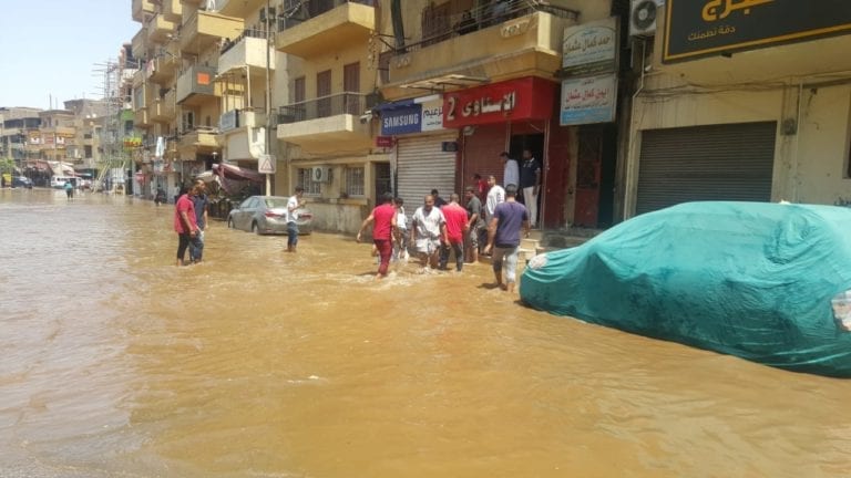 كسر ماسورة مياه في القاهرة الجديدة