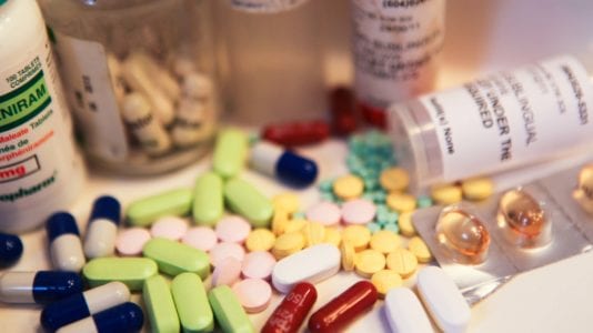 "التضامن الاجتماعي" تحل رابطة موزعي ومستوردي الدواء.. تفاصيل
