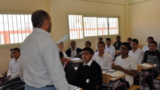 إحالة عدد من المعلمين للتحقيق بتهمة الإساءة لرموز الدولة
