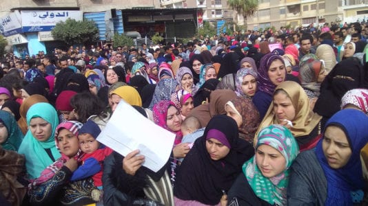 مسابقة العقود المؤقتة للمعلمين: زحام لاستخراج الأوراق وإعلان التفاصيل غدا