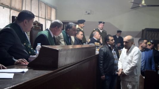 محاكمة الطبيب قاتل أسرته