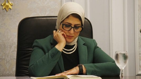 عجز عدد الأطباء