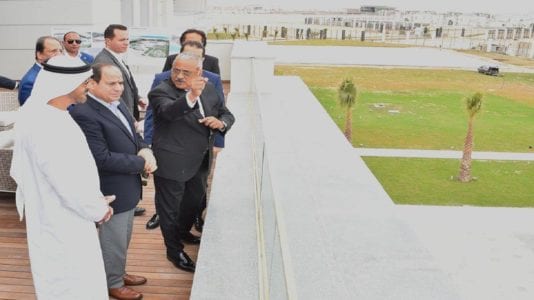 السيسي وبن زايد يتفقدان الأعمال الإنشائية في مدينة العلمين الجديدة