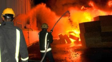 حريق مصنع أكتوبر: إصابات وخسائر 40 مليون جنيه