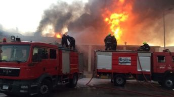 اختناق 9 عمال واحتراق 40 بالة في حريق مصنع ملابس بالبحيرة