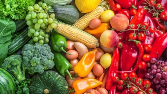 أسعار الخضراوات والفاكهة والعملات والذهب اليوم