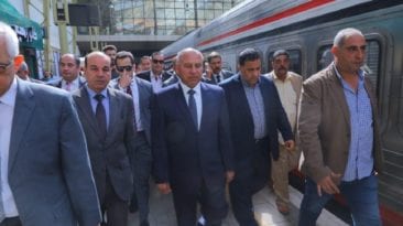 وزير النقل يتفقد محطة مصر للمرة الثانية خلال 24 ساعة
