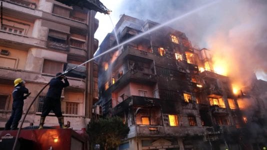 يوم من الحرائق في محافظة الجيزة: إصابات وتفحم سيارات