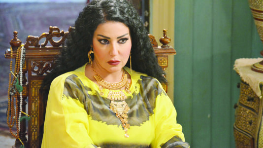 سمية الخشاب ترد على أحمد سعد: ضربني واستأصلت الطحال