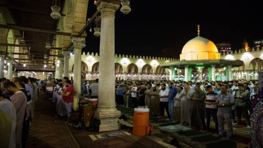 اعرف موعد أذان المغرب بالقاهرة والمحافظات يوم 5 رمضان