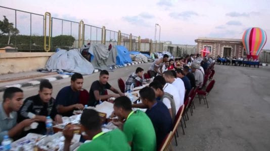 تنظيم أطول مائدة إفطار في العالم بالعاصمة الإدارية