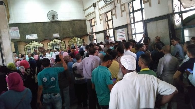 زحام شديد في محطة مصر للقطارات بسبب تذاكر العيد