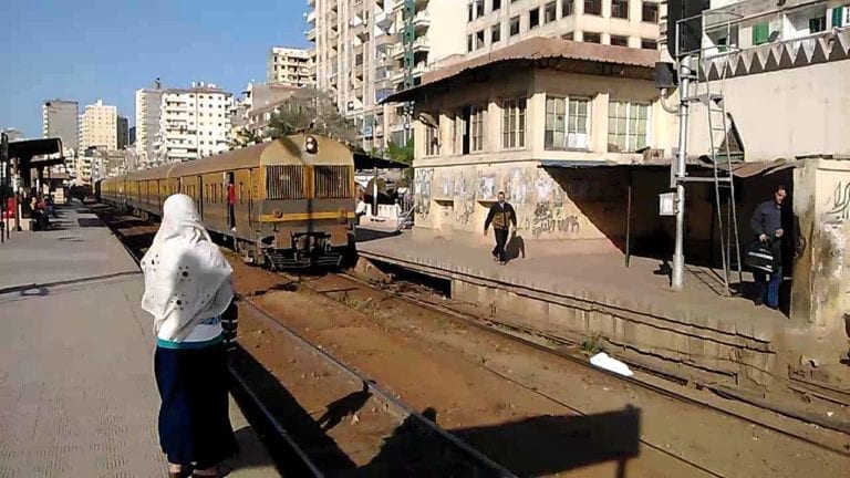 قطار أبوقير: النقل تقرر تحويله لمترو والنيابة تحقق في حادثة أمس