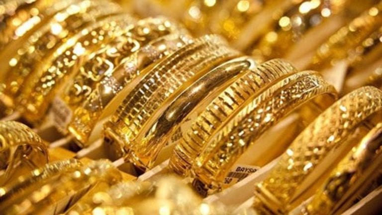 استقرار أسعار العملات.. والذهب ينخفض بمقدار ثلاثة جنيهات