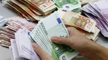 تذبذب أسعار العملات