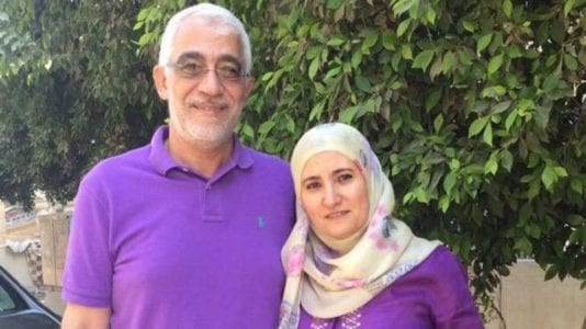 إعادة حبس علا القرضاوي في قضية جديدة بعد إخلاء سبيلها أمس