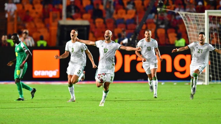 الجزائر تحرز كأس أمم إفريقيا بعد فوزها على السنغال (فيديو)