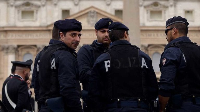 مقتل مصري في إيطاليا بسبب خلافات مع مالك عقار.. تفاصيل