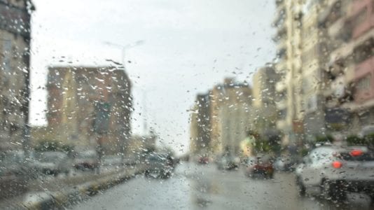 سقوط أمطار