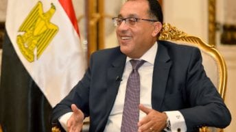 رئيس الوزراء يعلن بدء تسويات المستحقات المتأخرة للمصدرين