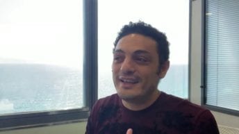 شقيق الفنان محمد علي يهاجمه: هات فلوس ولاد أخوك اليتامى (فيديو)