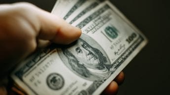 انخفاض أسعار العملات