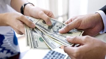 أسعار العملات والذهب