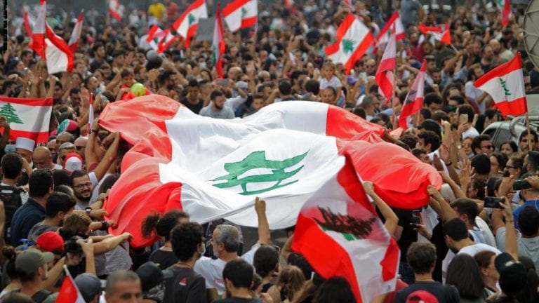 السفارة المصرية في بيروت: إجلاء 140 مواطنا بسبب تظاهرات لبنان