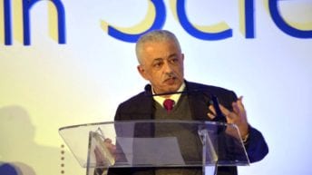 حل أزمة طلاب مدرسة "لم ينجح أحد"