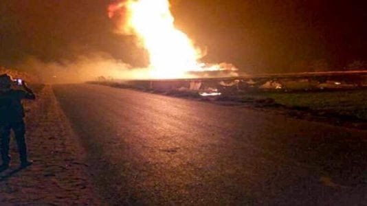 وفيات وإصابات في انفجار خط بترول بإيتاي البارود (فيديو)