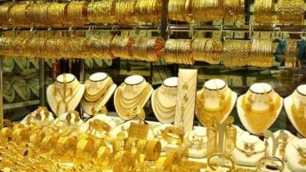 ارتفاع أسعار الذهب واستقرار العملات