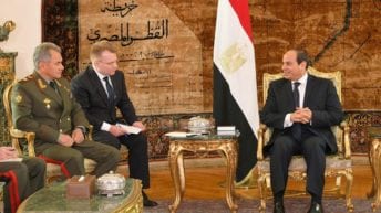 السيسي يستقبل وزير الدفاع الروسي: تعزيز التعاون العسكري