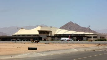 مطار شرم الشيخ يستقبل أول رحلة بريطانية بعد 4 سنوات من الحظر