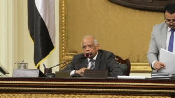 عبد العال عن خلو المقاعد المخصصة للوزراء: "عايز الصحفيين يصوروا"