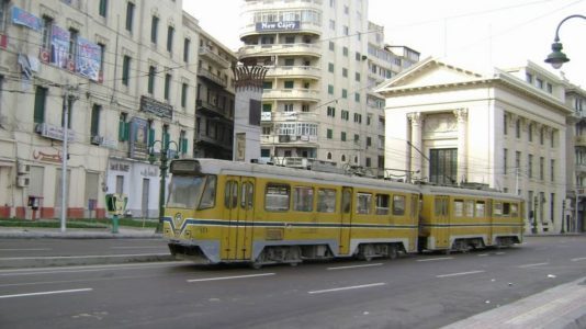مصرع 11 شخصا وإصابة 10 آخرين: انقلاب وتصادم وتنقيب عن الآثار