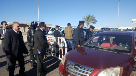 القضاء الإداري: تعويض مواطن سرقت محتويات سيارته أثناء احتجازها