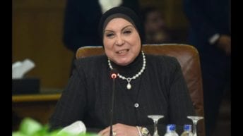 وزيرة التجارة تلغي قرارات سابقة