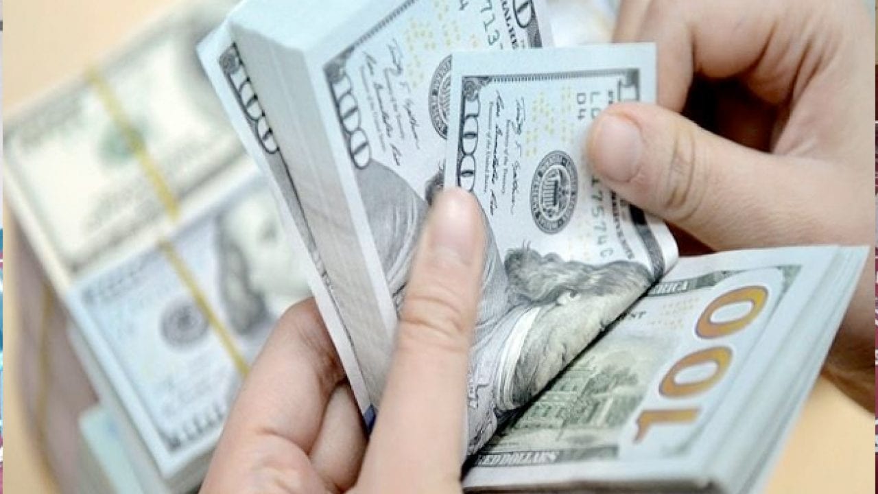 تعرف على أسعار العملات العربية والأجنبية والذهب • مصر في يوم
