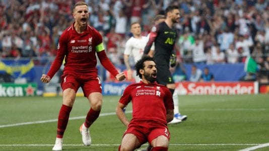 صلاح يفوز بجائزة أفضل هدف في آخر 10 سنوات داخل ليفربول (فيديو)