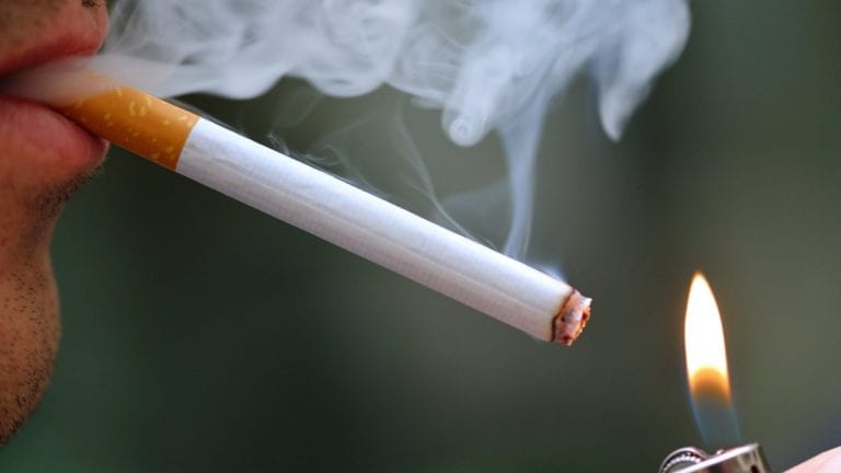 زيادة أسعار السجائر والمعسل بعد موافقة البرلمان على رفع الضريبة