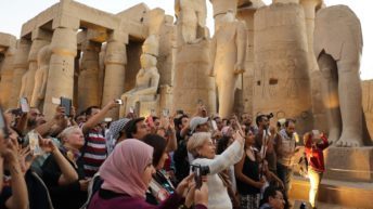 مصر تدرس منح تأشيرات سياحية لعدة سنوات.. تفاصيل