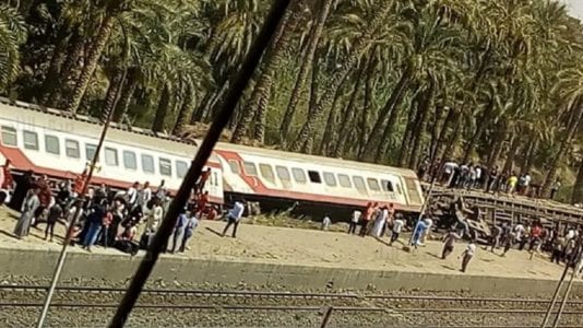انقلاب قطار ركاب "الإسكندرية - مطروح": إصابة 36 شخصا (فيديو)