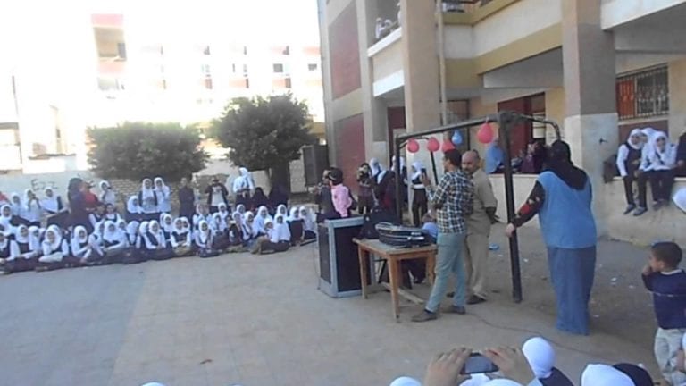 التحقيق في رقص طالبات على "مهرجان بنت الجيران" داخل مدرسة