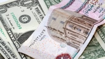 خبير اقتصادي: سعر الدولار سيفقد 65 قرشا في هذا الموعد (فيديو)