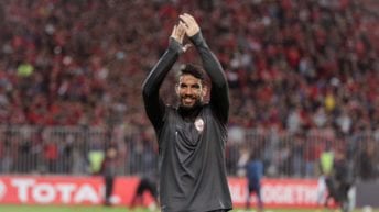 #شريف_إكرامي يعلن الرحيل عن الأهلي.. والجماهير تودع "وحش إفريقيا"