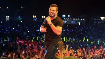 بـ14 أغنية جديدة.. عمرو دياب يطرح ألبوم "سهران"