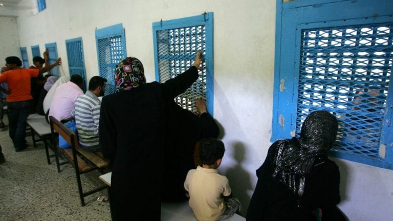 وفد من المراسلين الأجانب يزور سجن النساء بالقناطر الخيرية