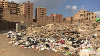 لتدني مستوى النظافة.. محافظ الجيزة يقيل نائب رئيس حي الهرم